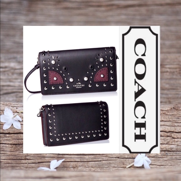 Coach Handbags - 〰️COACH〰️Leather Bag Rivet Crossbody Fold Purse